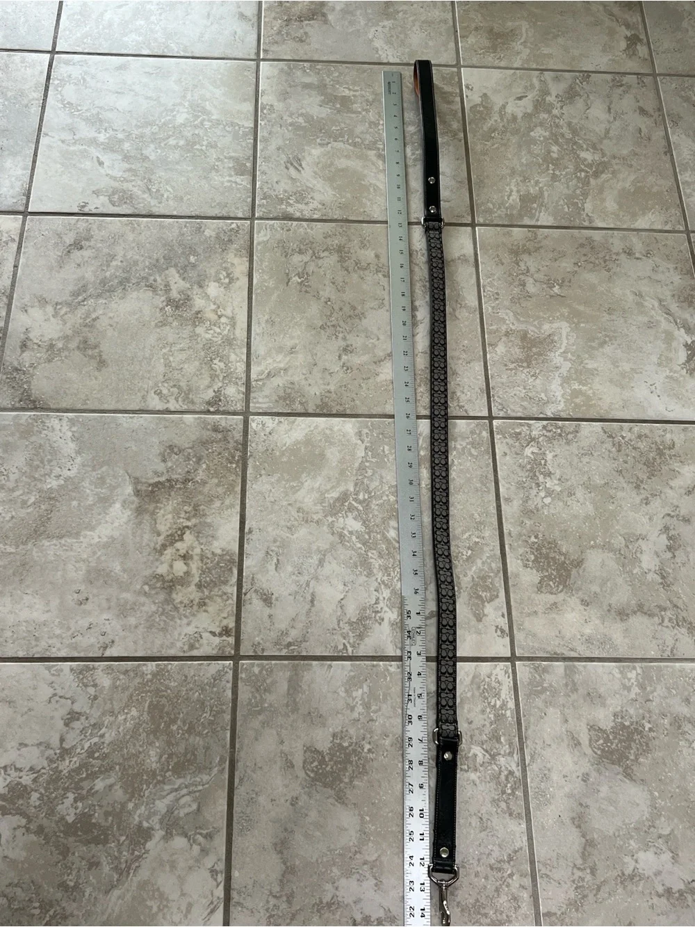 Rare VTG Retired Coach Signature C Leather Dog Leash